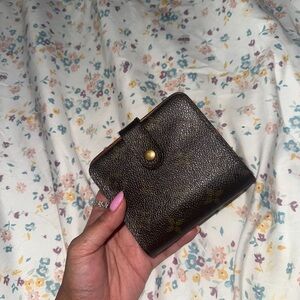 Small lv wallet
